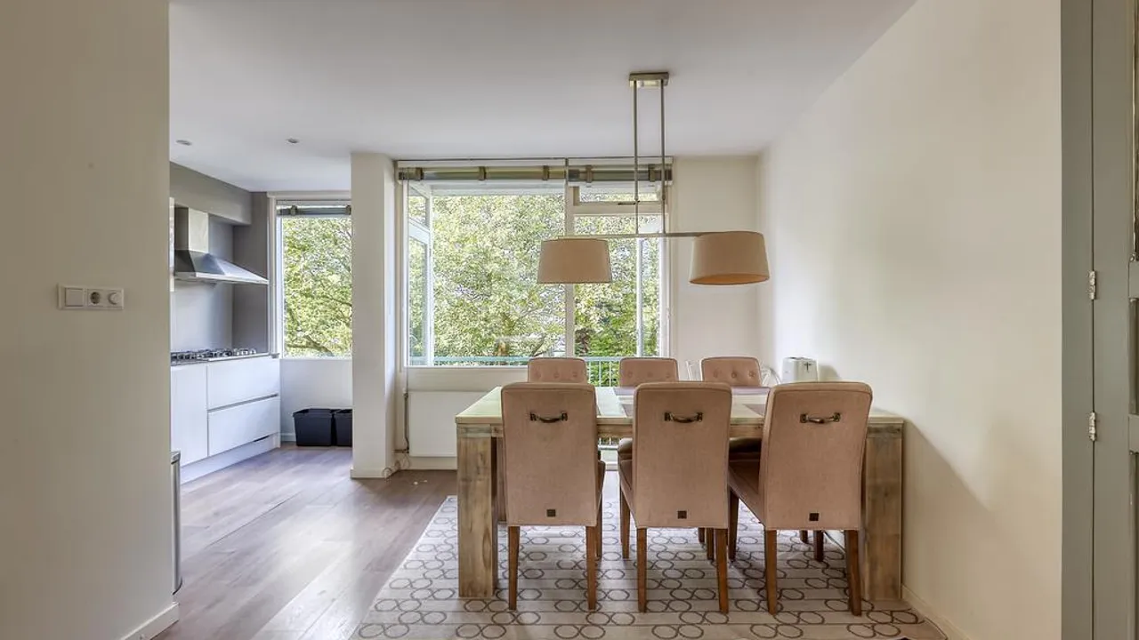 listing-abdf3fb6-8f3f-4dd6-8375-7be34e11ea94-202357783.jpg