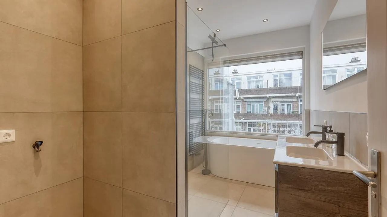 listing-fba7779e-4ec7-4377-ad5d-e529e7bfa3bf-208766487.jpg