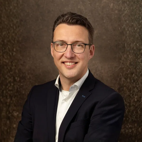 Alexander van der Hoek NVM Register Makelaar en Taxateur - Managing Partner Kolpa van der Hoek Oostvoorne