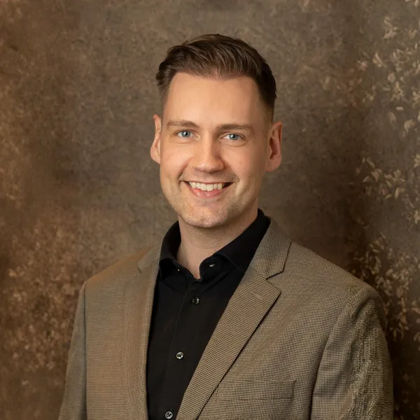 Rens Smit - NVM Register Makelaar - Kolpa van der Hoek Rotterdam