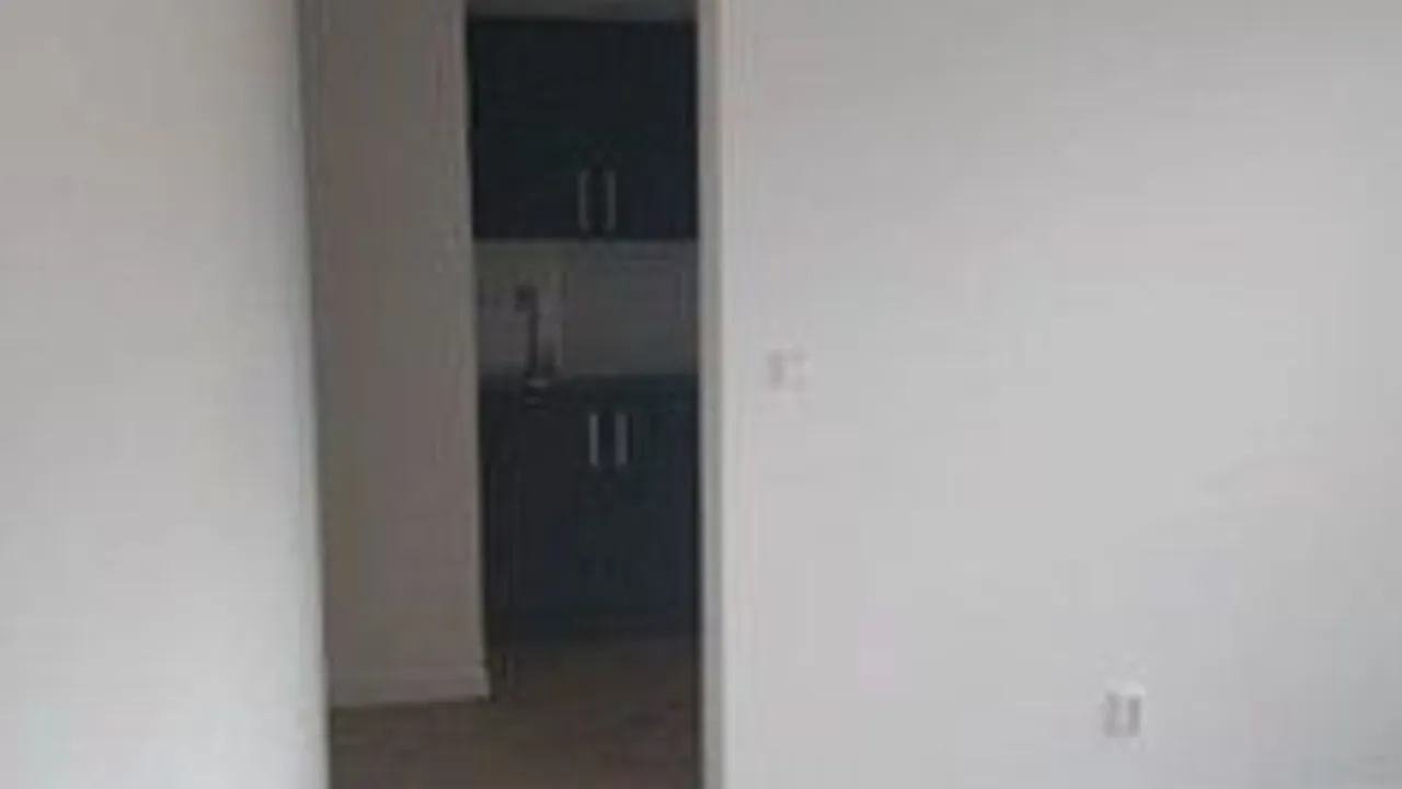 listing-d22921eb-0475-4c30-98e9-cec20a529c59-original.jpg