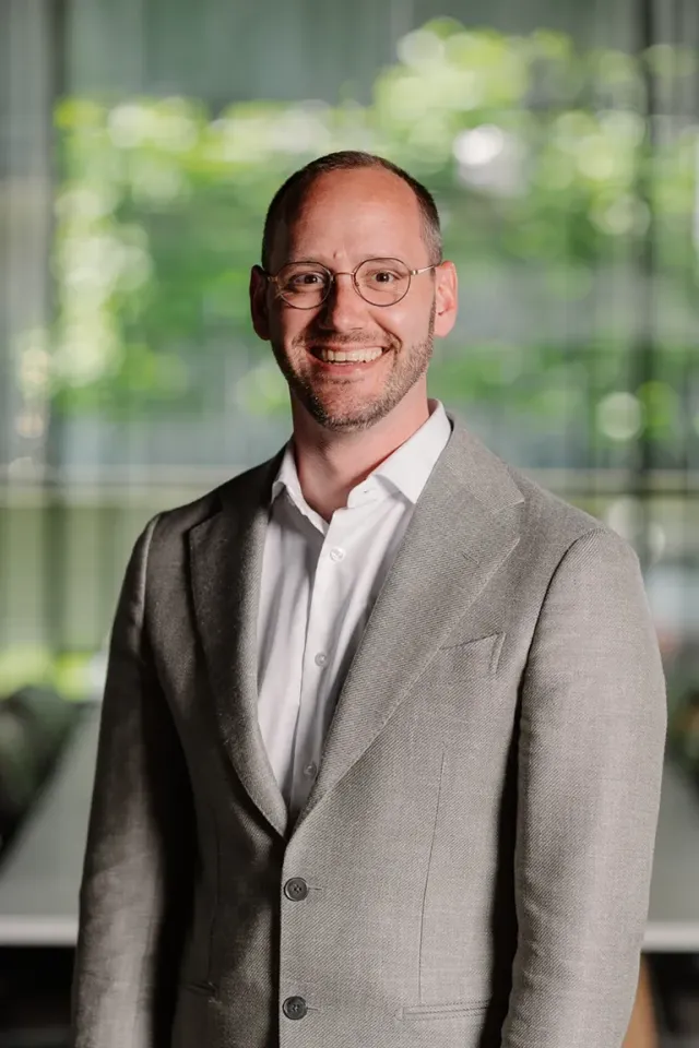 Portretfoto van Gerben Schut, Of Counsel · Advocaat