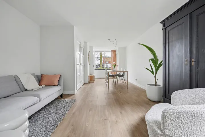 listing-f09bdf43-d7c4-48ed-9e7a-2851a114b2f7-original.jpg