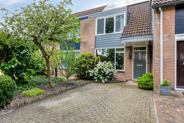 listing-5dc1ca49-3460-4140-a842-20ea51431cb9-284658171.jpg