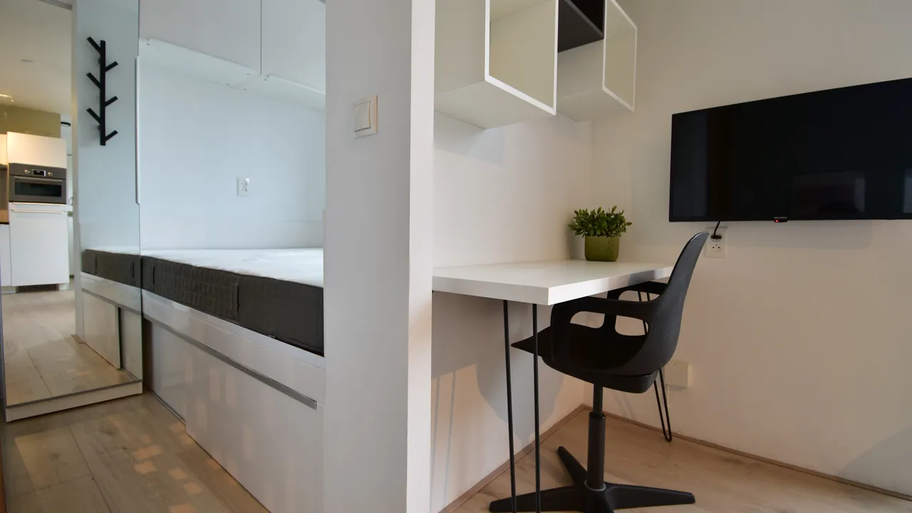 listing-62362b52-6d05-4675-94ce-eb6a2bb5d8e3-original.jpg
