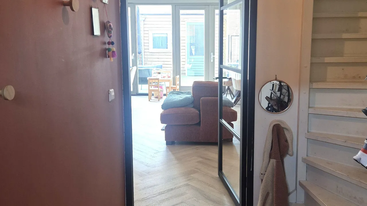 listing-896c941a-83da-4abf-9d6a-4f76543090e7-original.jpg