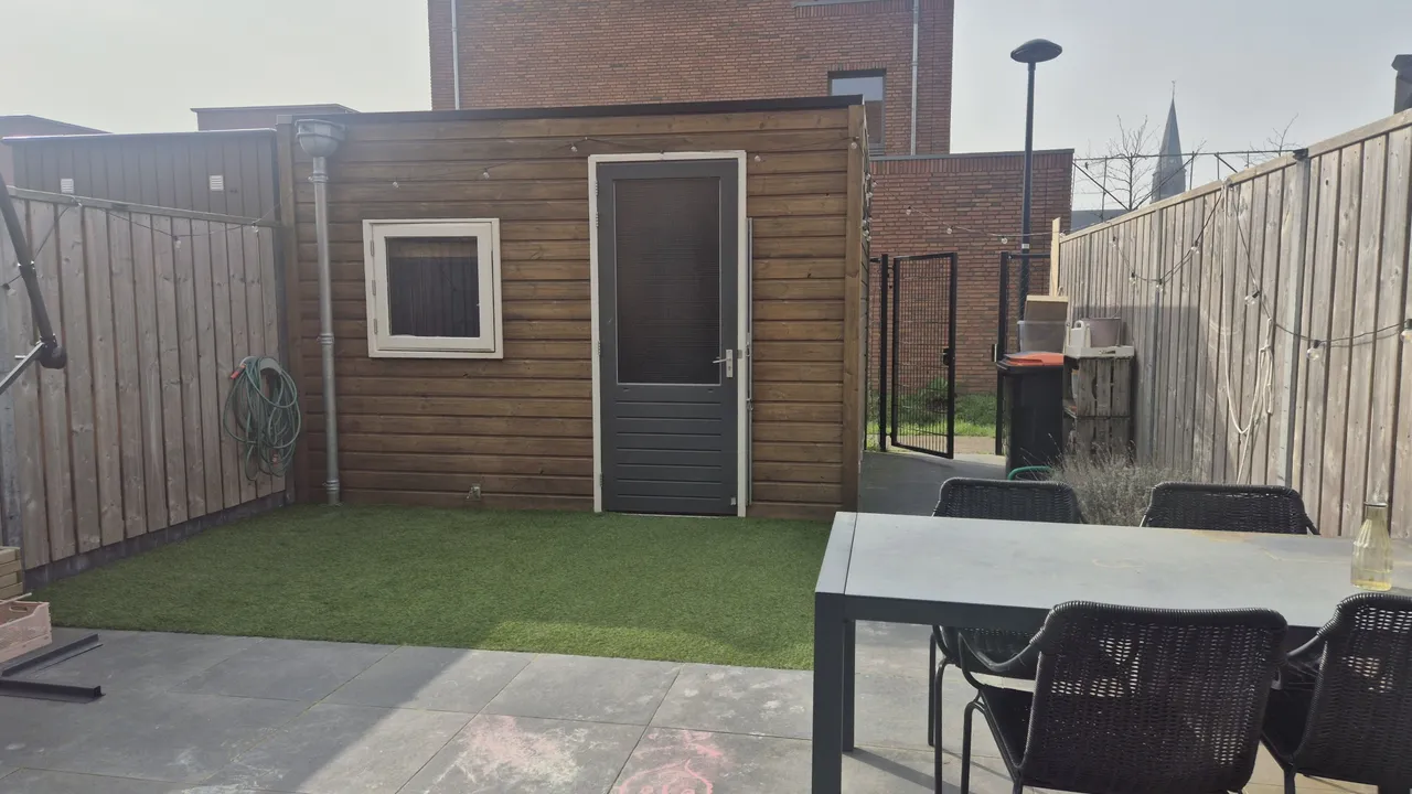 listing-db194024-c359-4e2c-a022-5e36e6dc5242-original.jpg