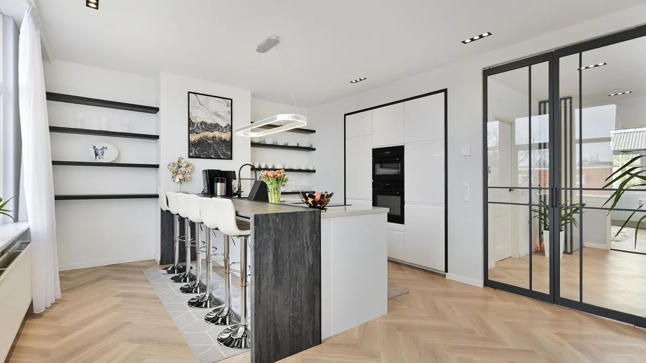 listing-a85c6c97-7e85-4463-bc92-e0eb5ba49052-270401018.jpg