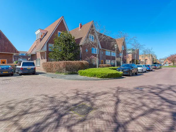 listing-c9cfe8a0-4970-4ec9-a3b2-170a7e18fa8b-271332756.jpg