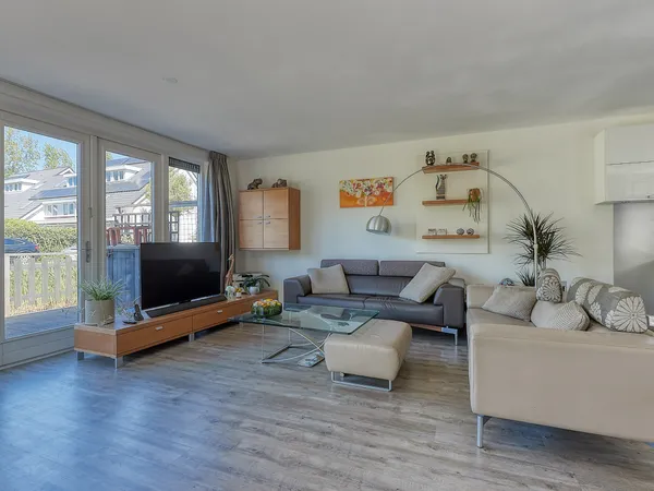 listing-dd99a457-e10e-4b11-9c60-a5a4e9c3e0fa-274444176.jpg