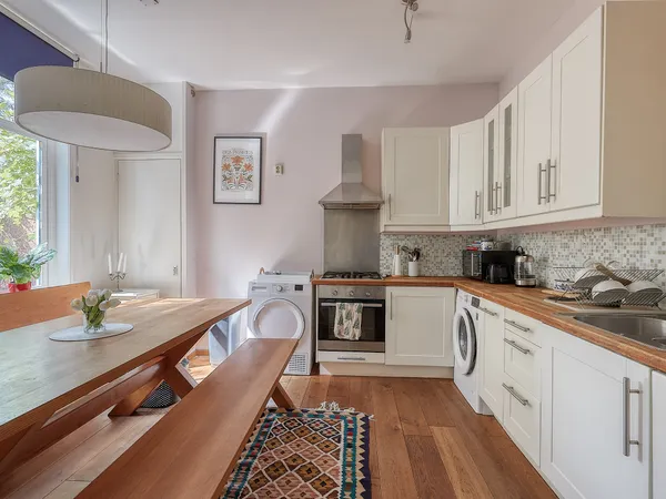 listing-c50e4e52-e1c6-49b0-8e50-ca226325afcc-283161265.jpg