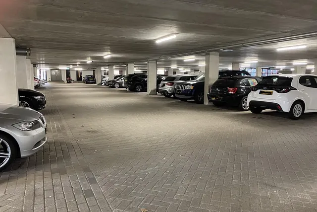 Foto 3 van Zonnehof K-20 parkeerplaats 0ong