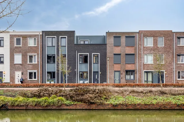 listing-40df89d0-b1f8-4fe2-94cd-0d477d5cca8e-261153024.jpg
