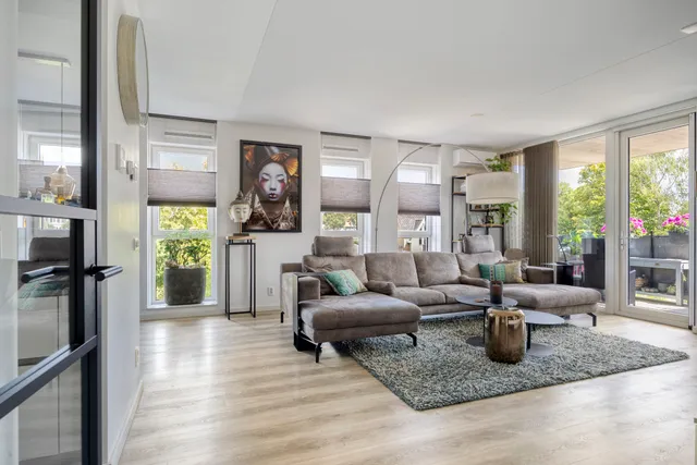 listing-5a9b590f-73ce-41d3-ac0f-ff1cb7a096f0-285859351.jpg