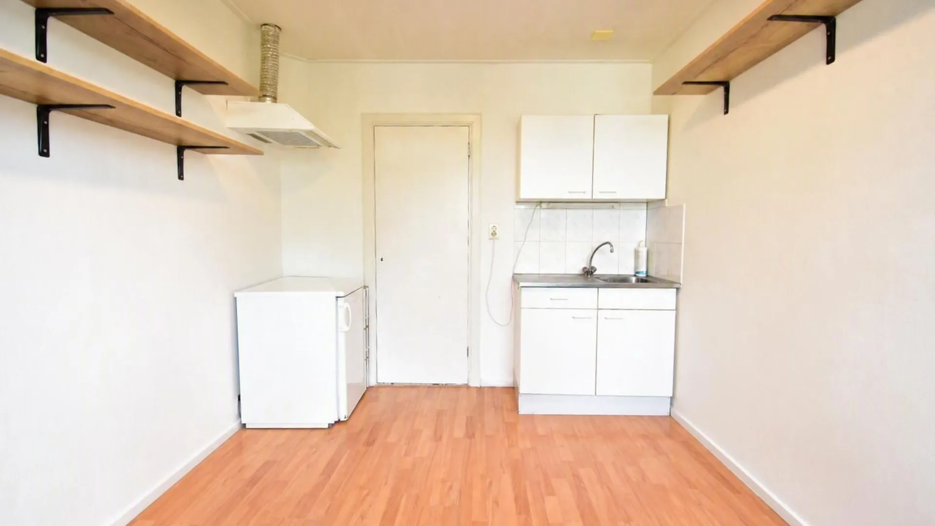 listing-d82e5808-39c9-457f-b0b2-4b86613a52c6-original.jpg