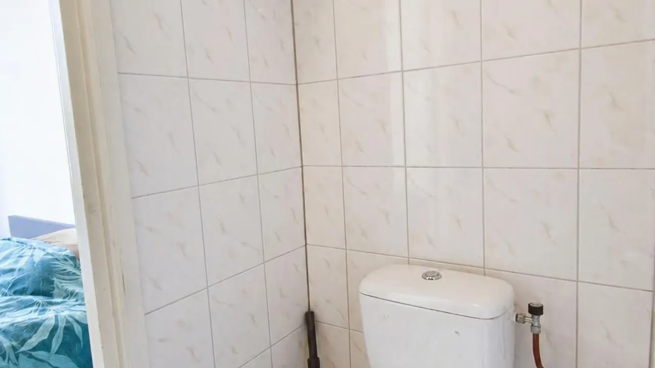 listing-bd816d46-219a-4748-aa5f-846ee9ed0854-original.jpg