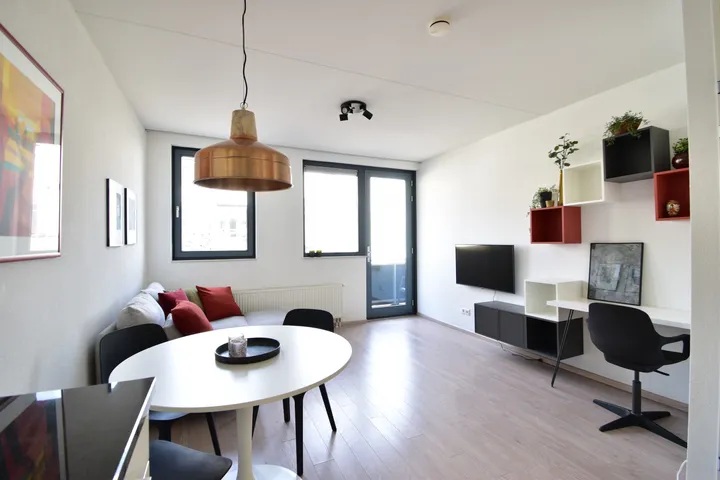 listing-75766889-ee2f-4e26-a551-ee3e919fba4b-original.jpg