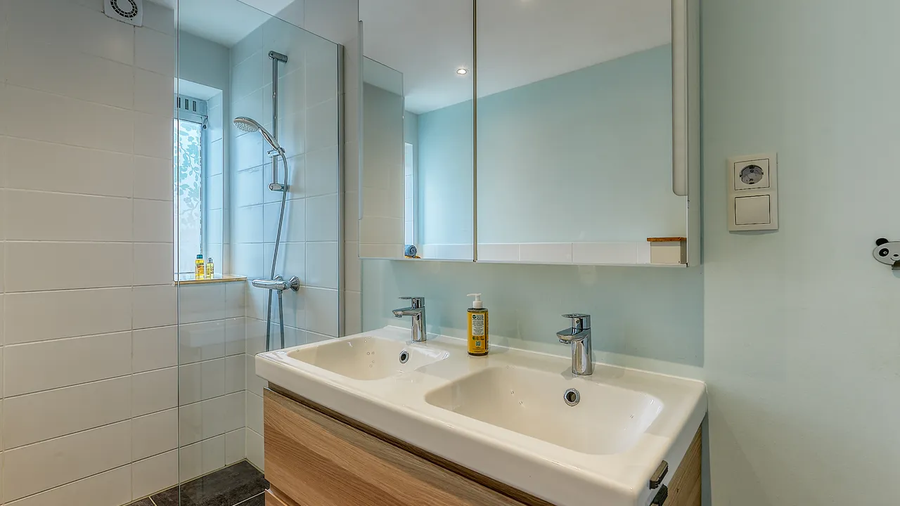listing-7f5b2adc-ed18-4467-a051-48ead62529c8-284999767.jpg