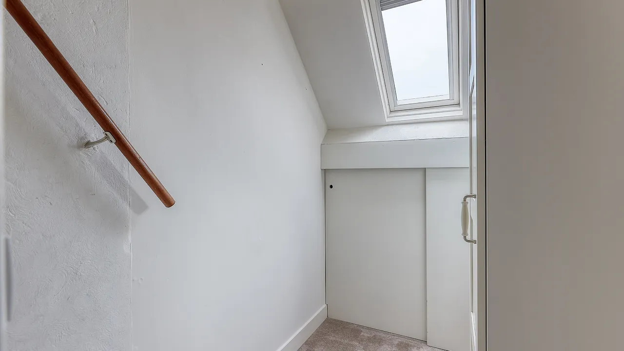 listing-03e3fcab-90a1-4ef2-8c34-f349d2d98a44-284999795.jpg