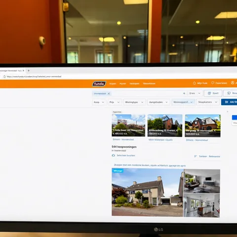 Makelaars bespreken hoe het woningaanbod en de presentatie op Funda soms een vertekend beeld kunnen geven.