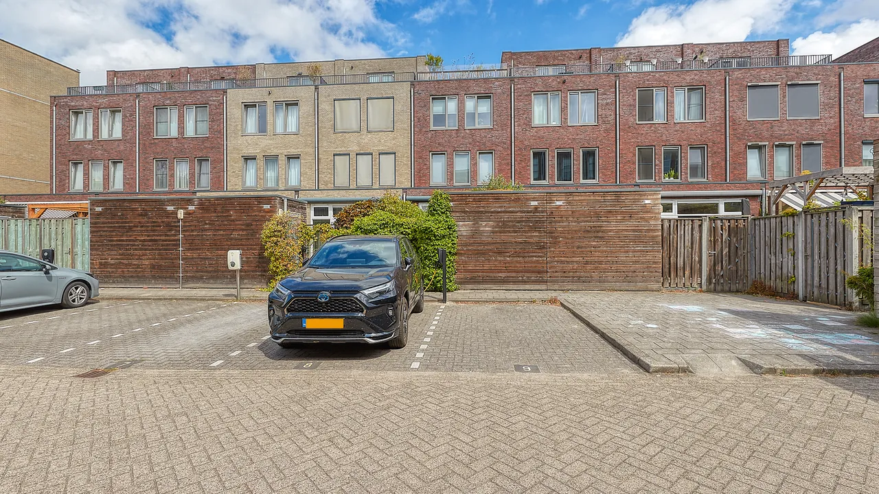 listing-0fe83983-f1df-4785-bd11-7498756b0096-288209141.jpg