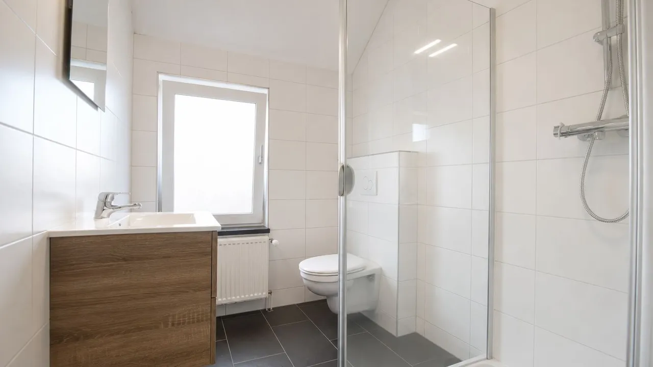 listing-75607198-8ffc-4411-b2db-a555ee649e4e-original.jpg