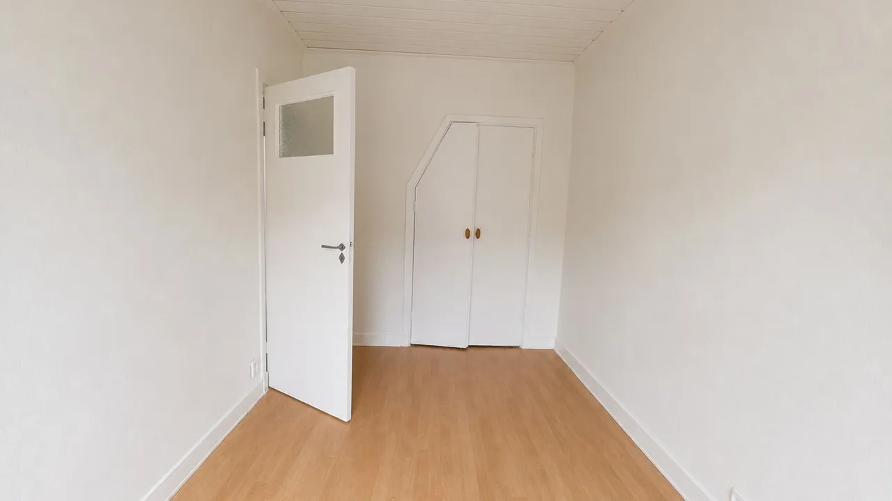 listing-0d84c40e-72ec-48a8-854c-967c0b9ad53f-original.jpg