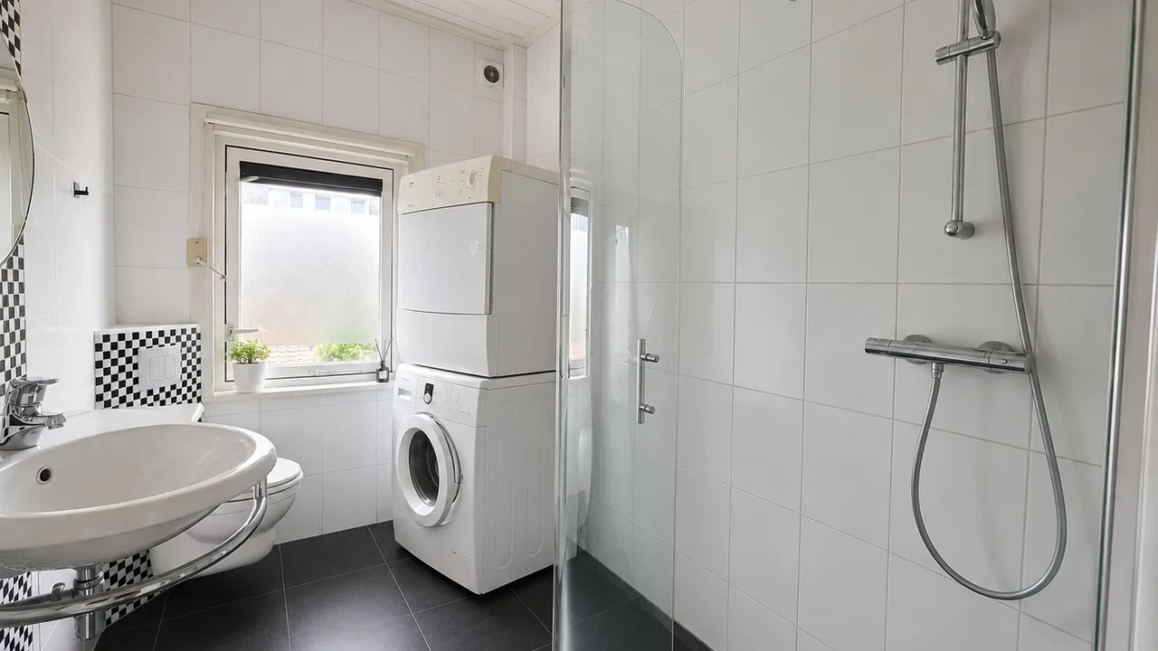 listing-6aa1713a-2ecb-4cf4-8527-e0cc00c409de-original.jpg