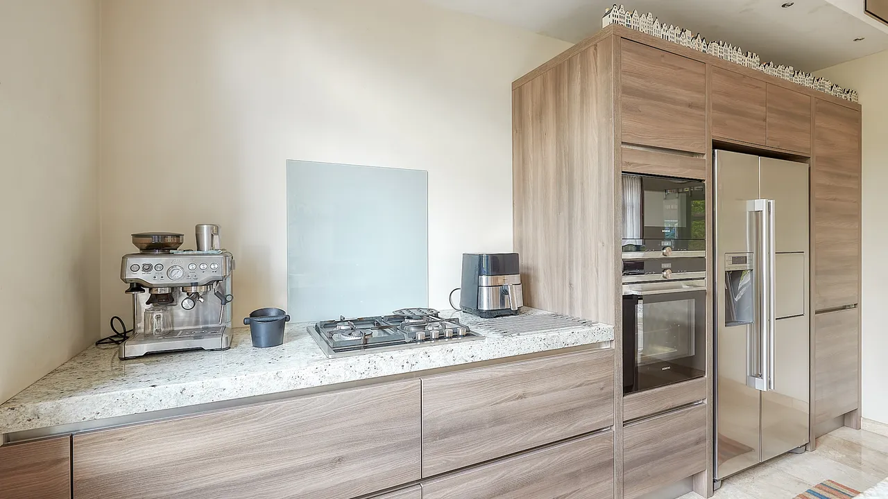 listing-37e5a01a-1d47-4cf9-b34e-24926305fe53-289958409.jpg