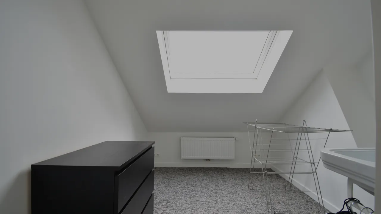 listing-e1065701-9f20-4308-8282-5f0101c98e8e-original.jpg