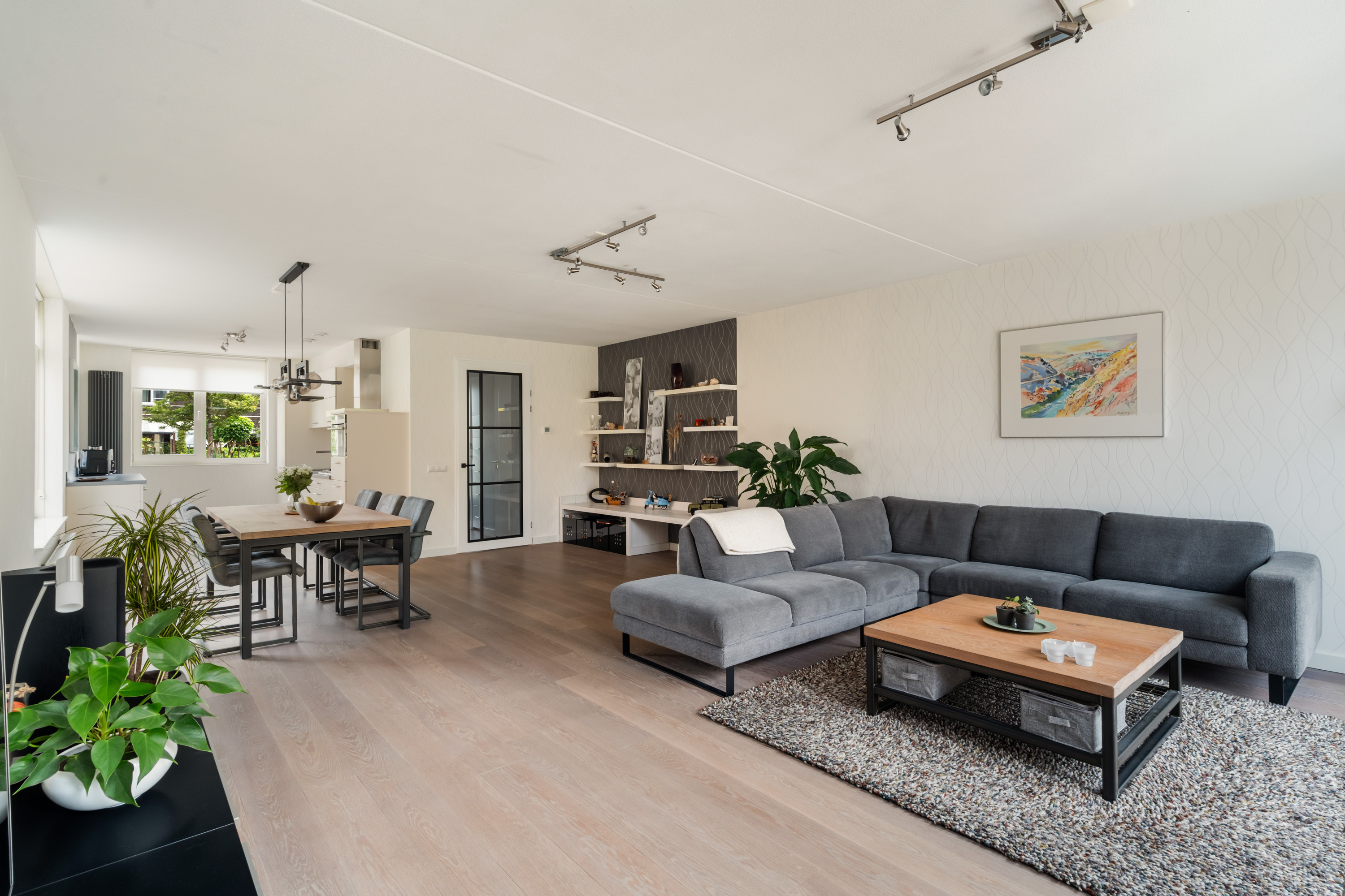listing-a6eeb9da-2b83-41ee-9e5d-828996b2777f-279756586.jpg