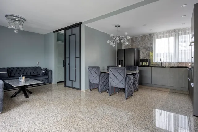 listing-9f1c3be7-9b37-47d9-bc7d-114a68a53063-291444923.jpg