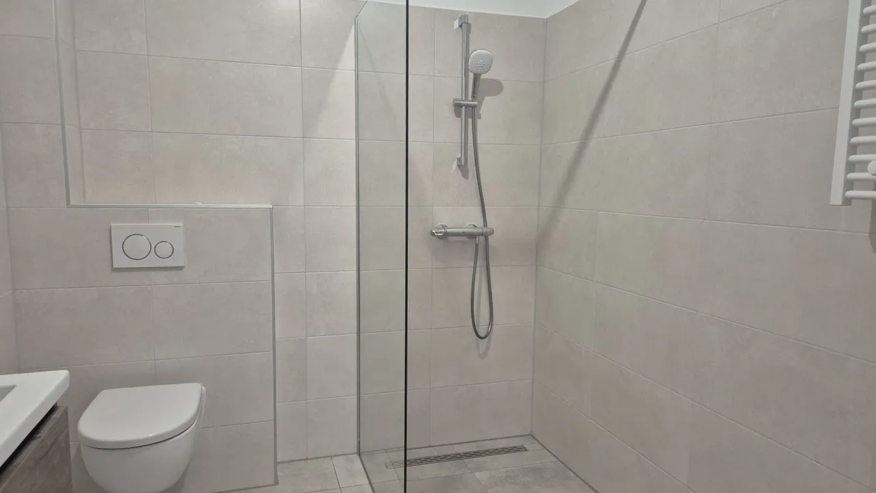 listing-c77c7776-0674-45db-b095-da0c90ab4b18-original.jpg