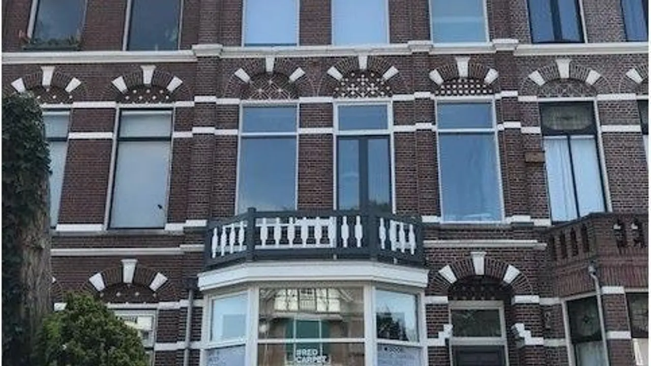 listing-5d65e55e-cb4a-4595-9cbf-d210afa6de42-original.jpg