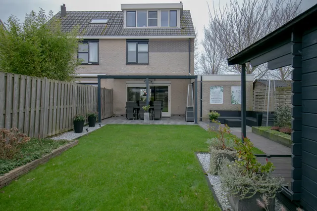 Foto 2 van Schoutsland 64