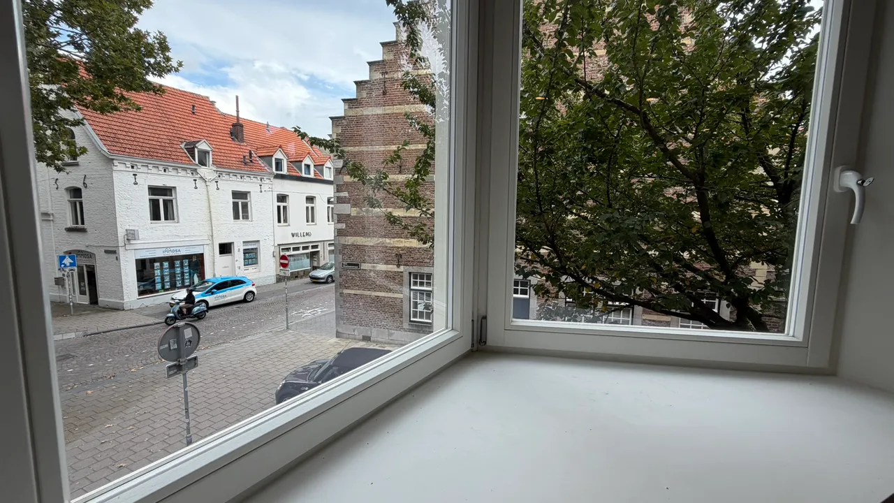Medium 4