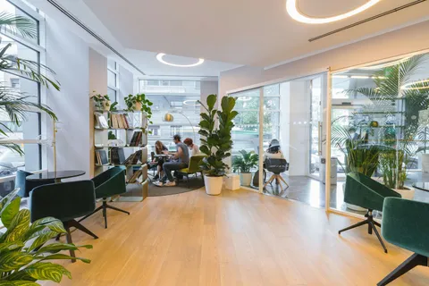 Interieur van het Grondt Makelaars kantoor