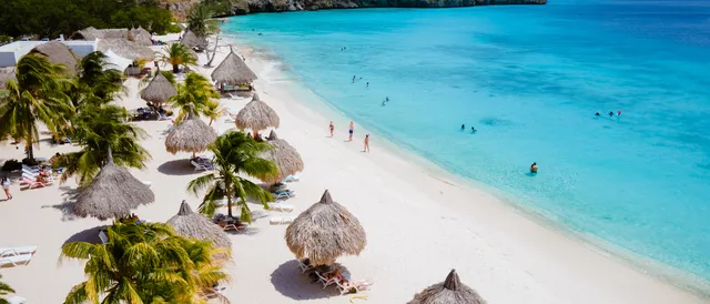 cas abou het mooiste strand van curacao