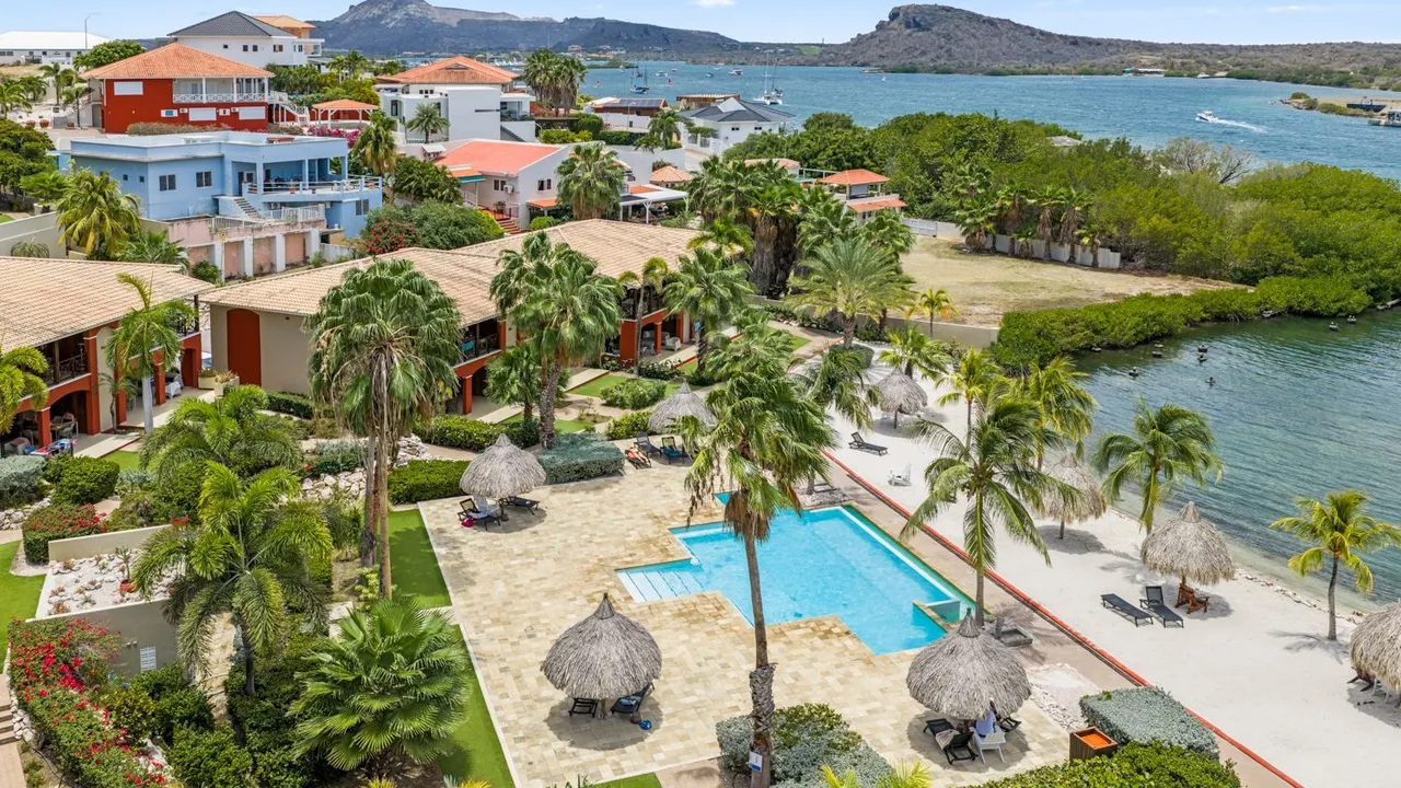 Foto 1 van Spanish Water Resort 6-C