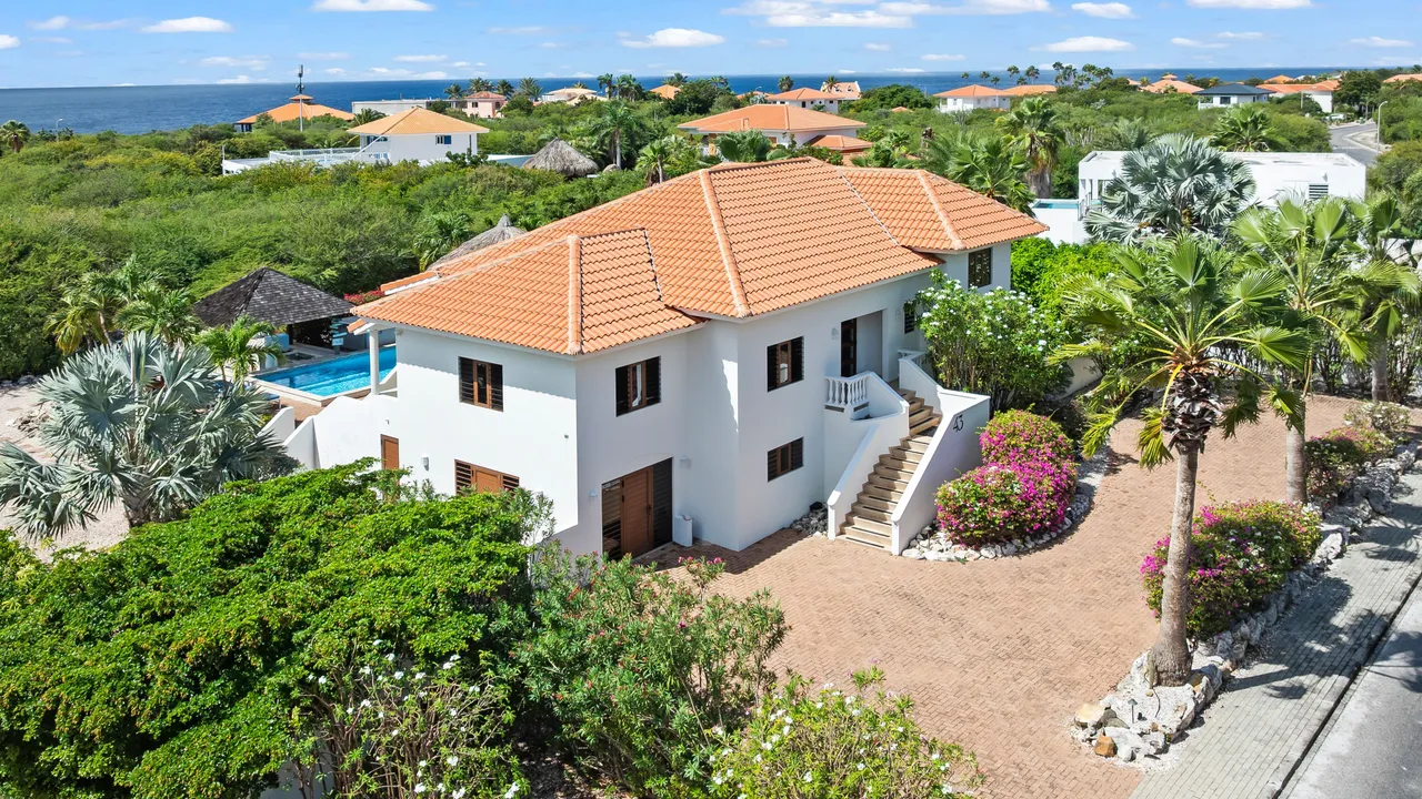 Photo 5 of Coral Estate 43