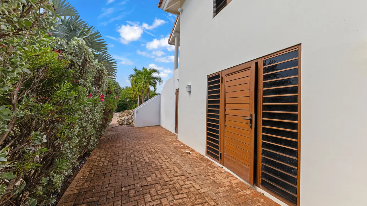 Photo 72 of Coral Estate 43