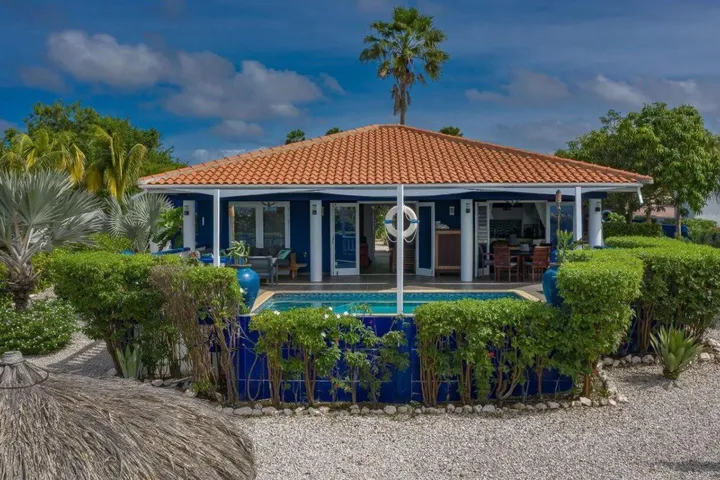 Photo 2 of Coral Estate 704-704