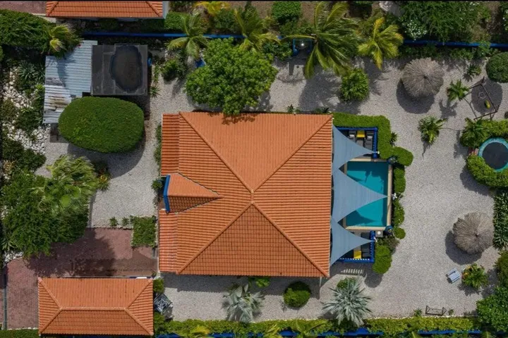 Photo 3 of Coral Estate 704-704