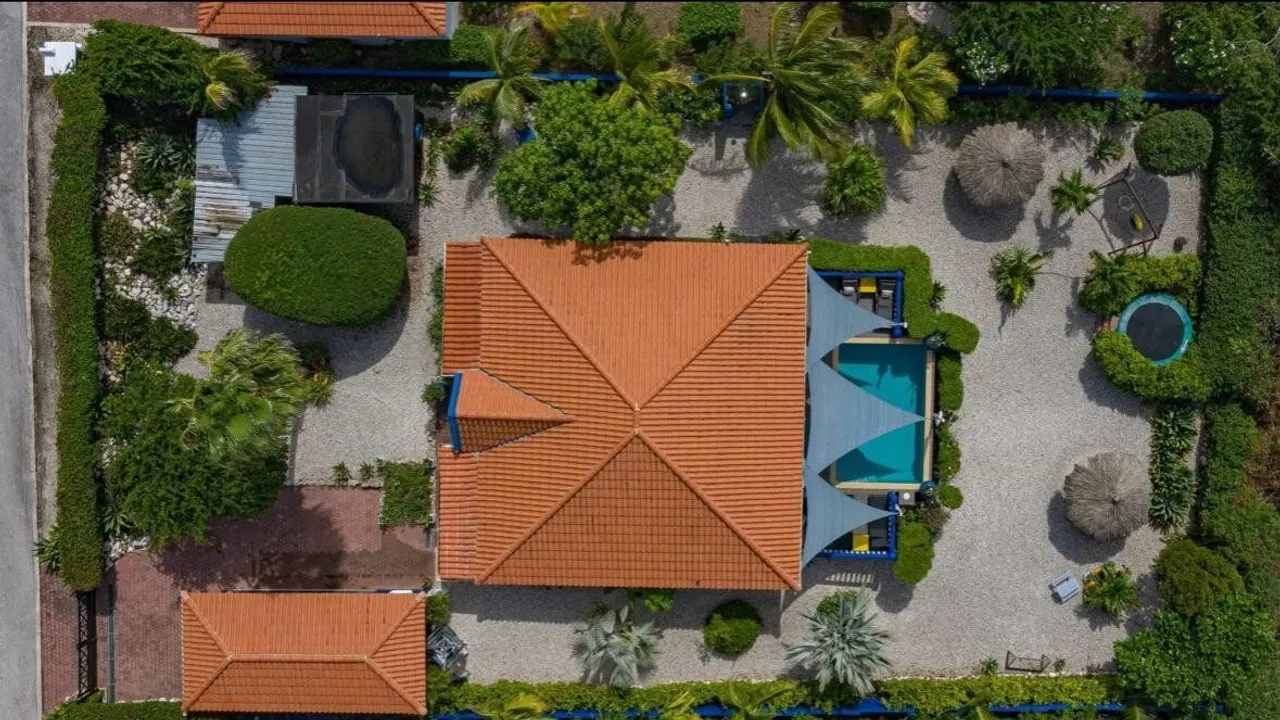 Photo 3 of Coral Estate 704-704