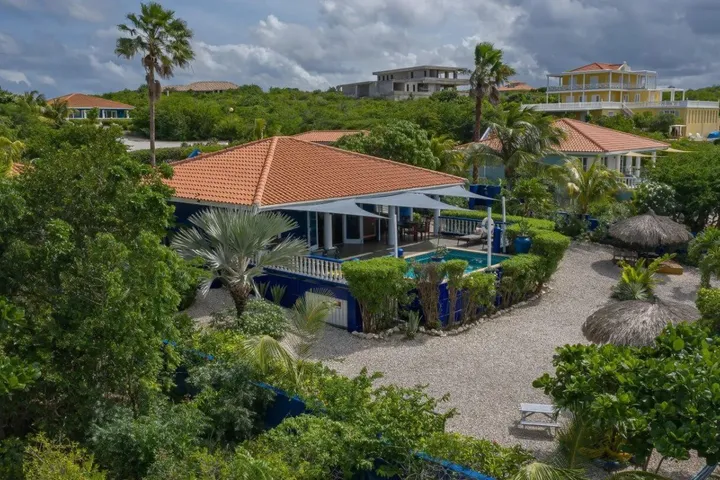 Photo 4 of Coral Estate 704-704