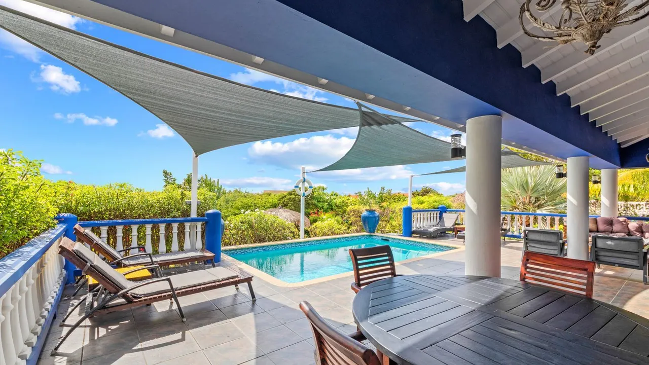 Photo 11 of Coral Estate 704-704
