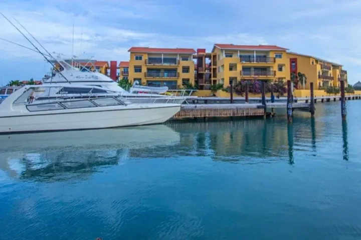 Photo 2 of Caracasbaai  2