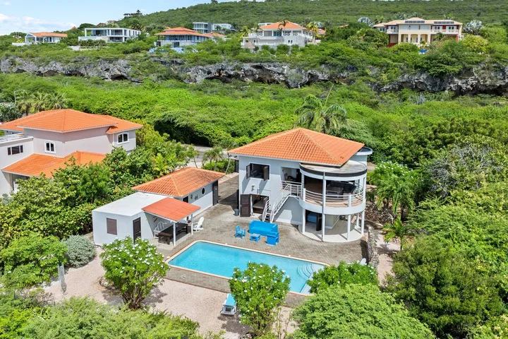 Photo 3 of Coral Estate 41