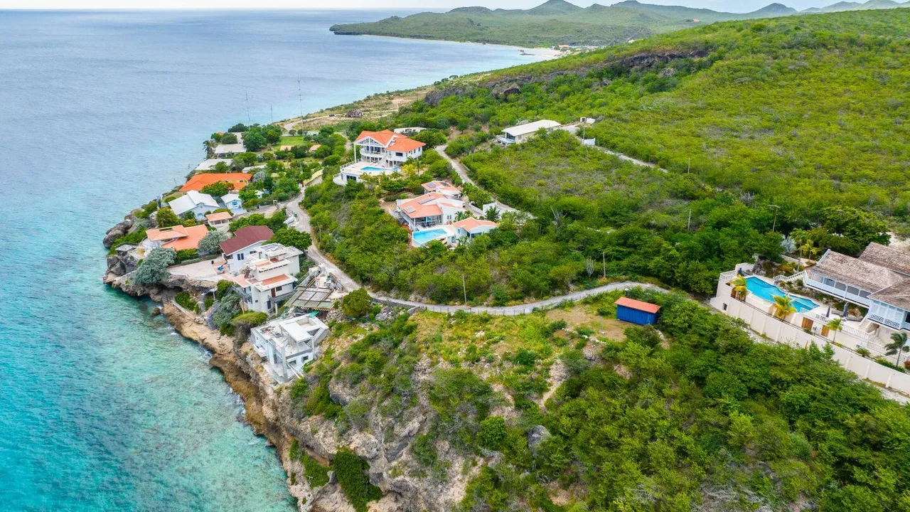 Photo 1 of Coral Cliff Kavel 618