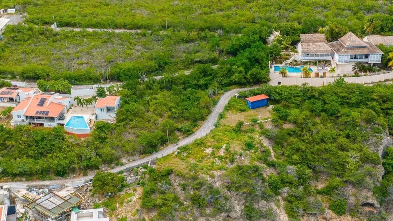 Photo 5 of Coral Cliff Kavel 618